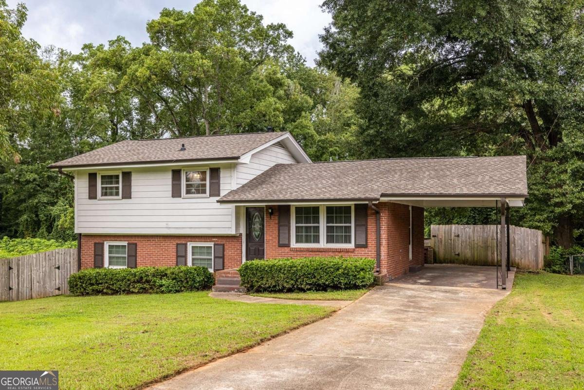 2439 PARKLAND Drive Decatur - 2