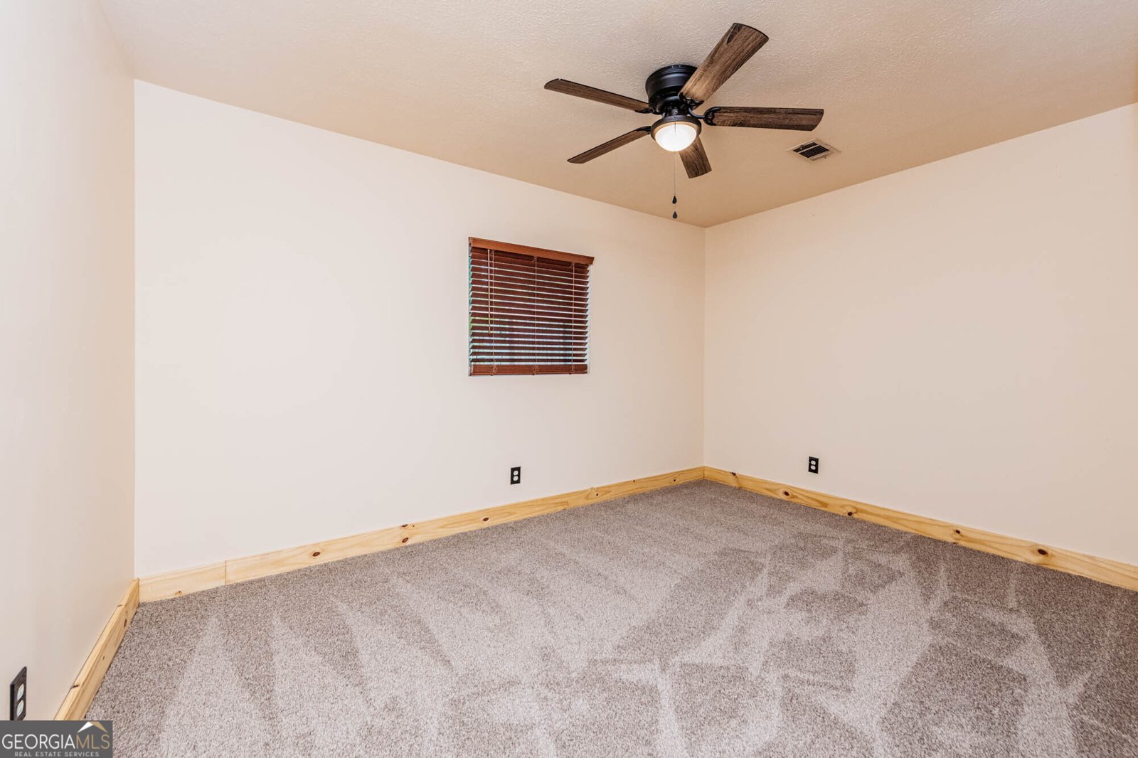 1404 Cambridge Road Perry - 16