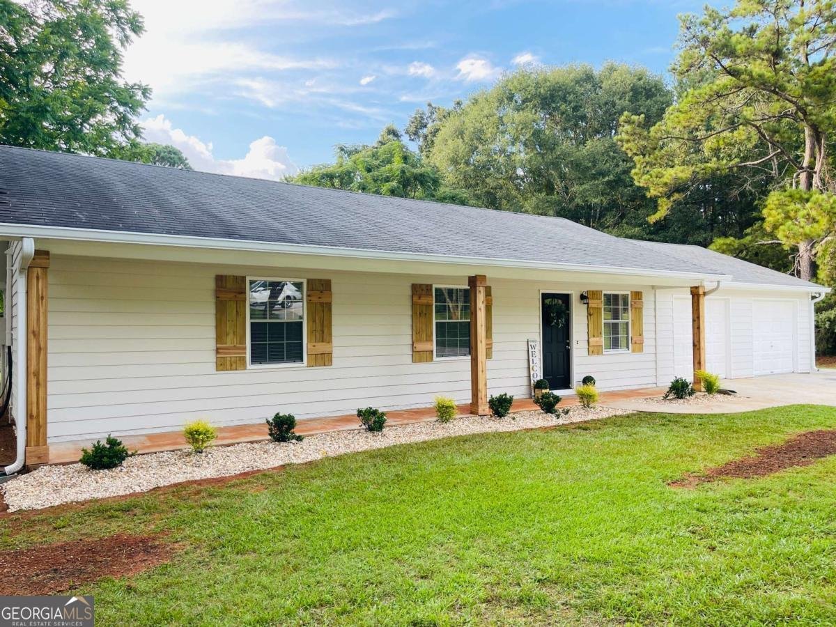 2303 Nancy Court Loganville - 2