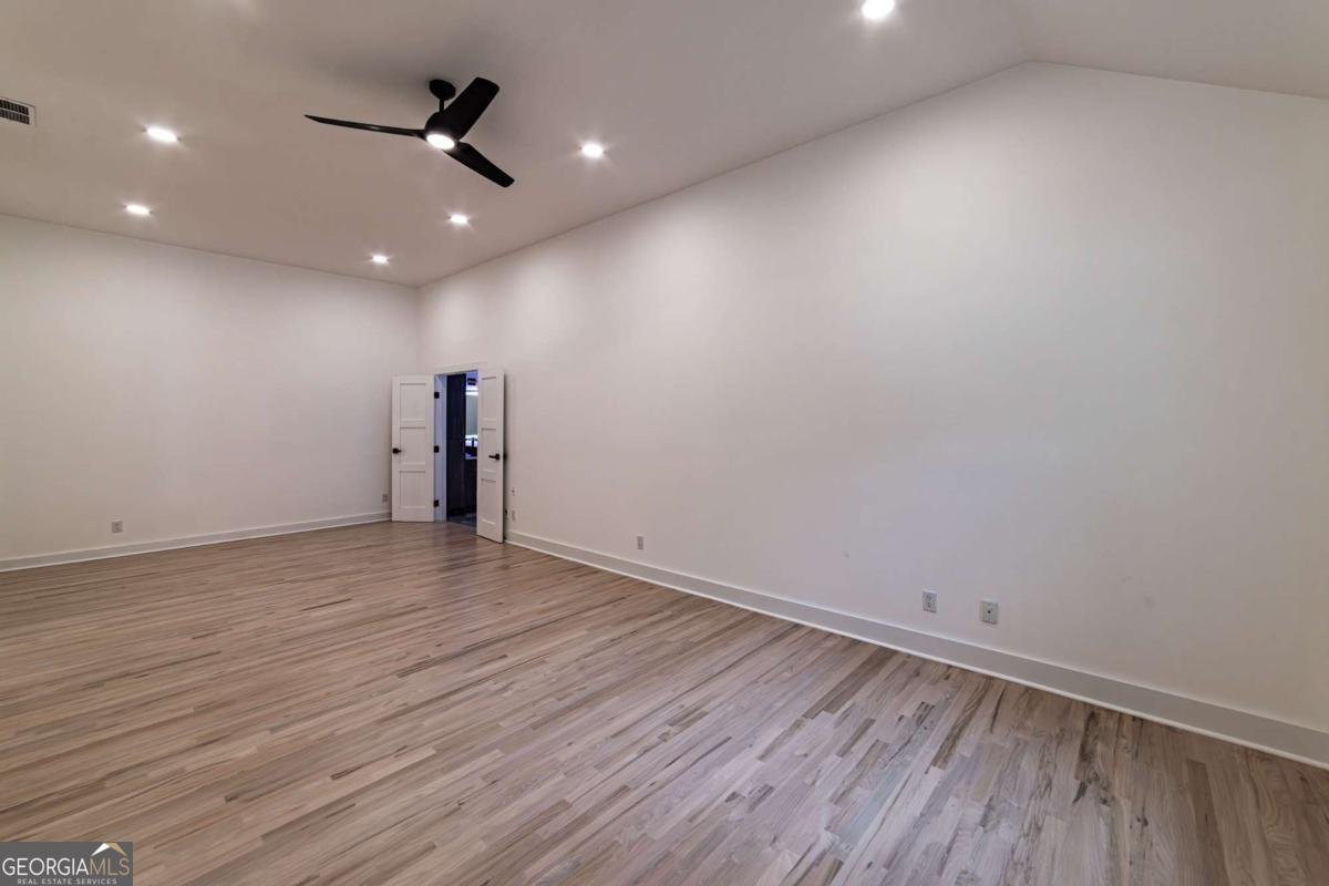 4 Bentley Trace Manor Atlanta - 29
