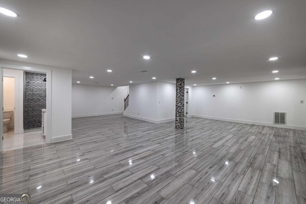 4 Bentley Trace Manor Atlanta - 67