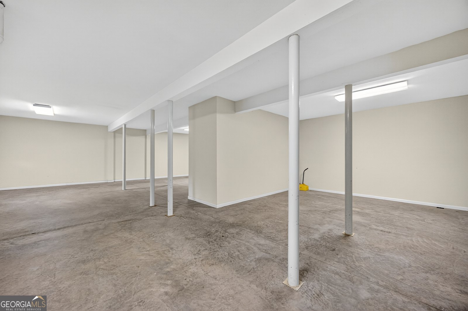 611 Moncrief Road Roberta - 28
