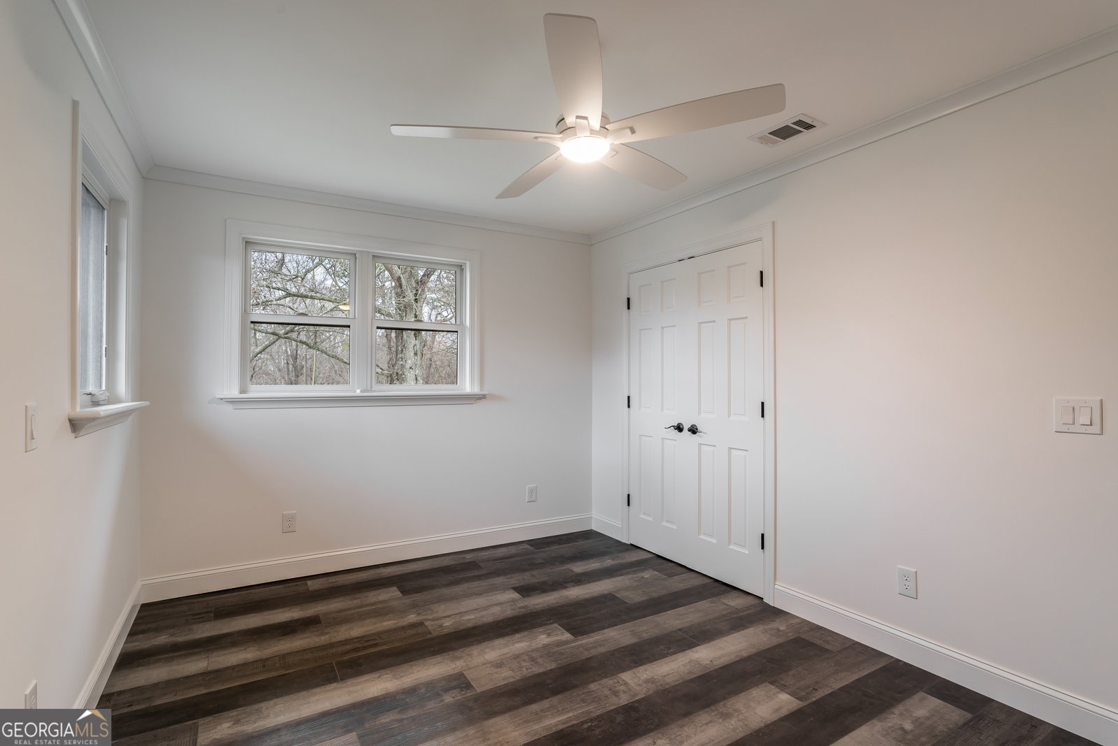 9351 Henderson Mountain Road Fairmount - 29