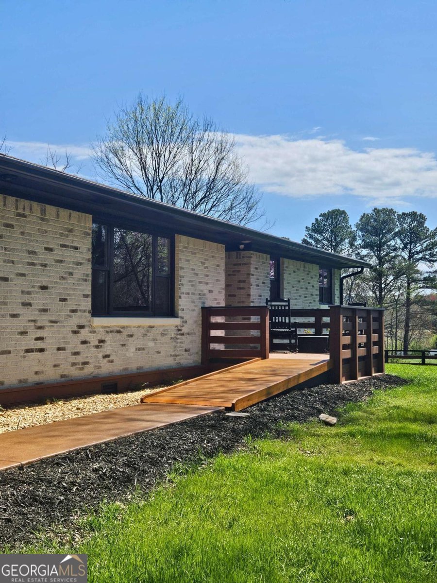 9351 Henderson Mountain Road Fairmount - 7