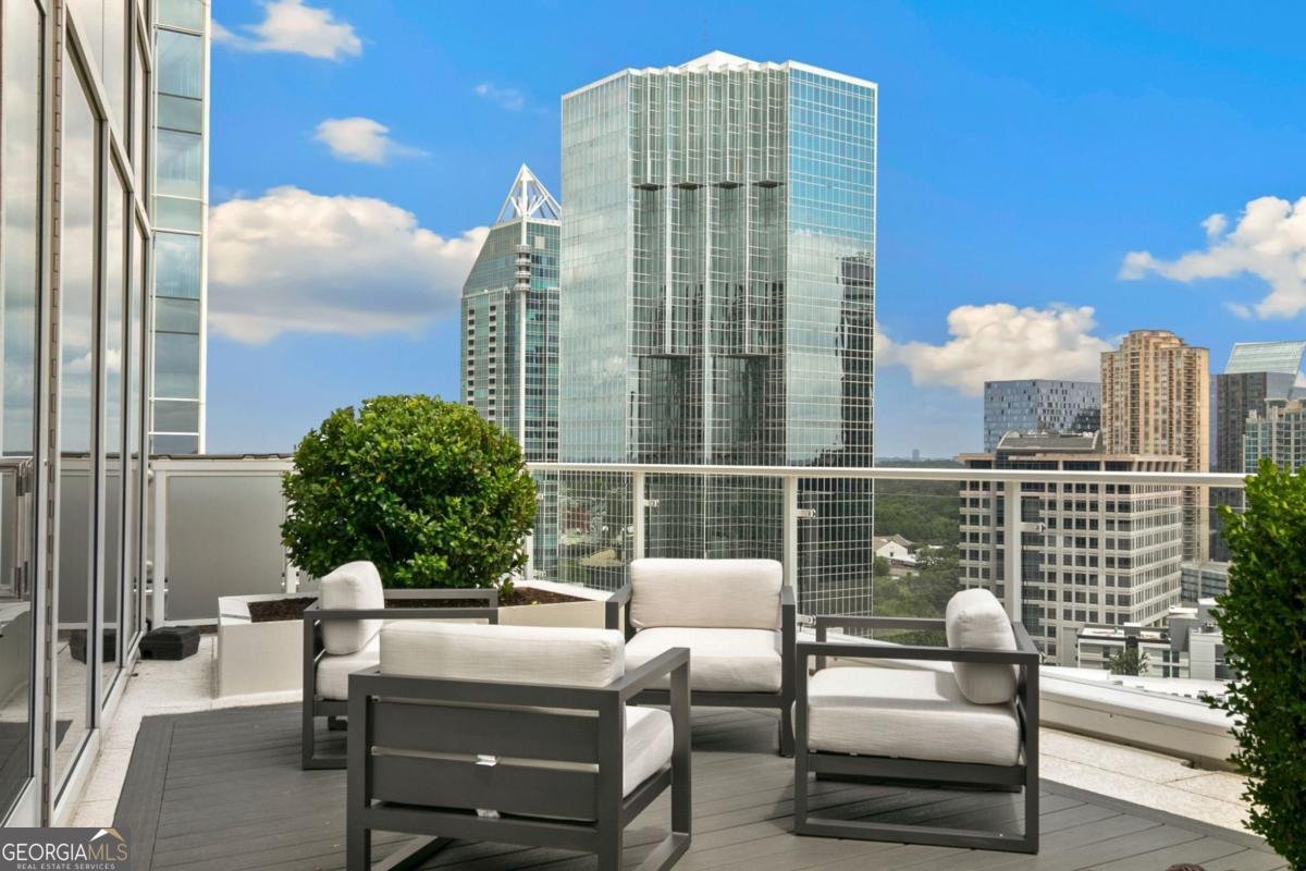 3325 Piedmont Road Atlanta - 27