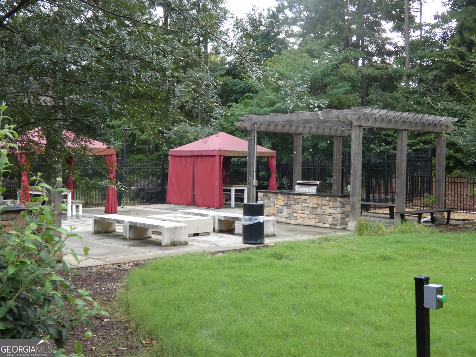 795 Hammond Drive Atlanta - 30