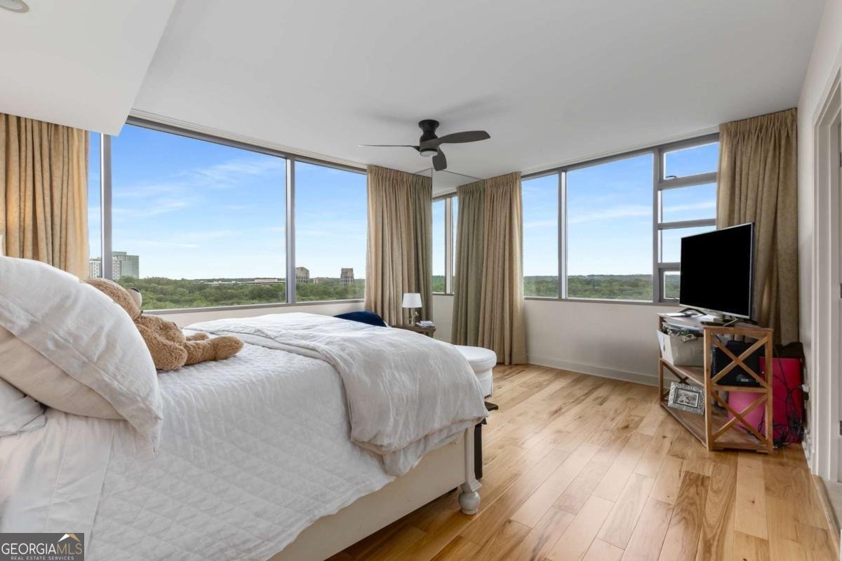 700 Park Regency Place Atlanta - 16