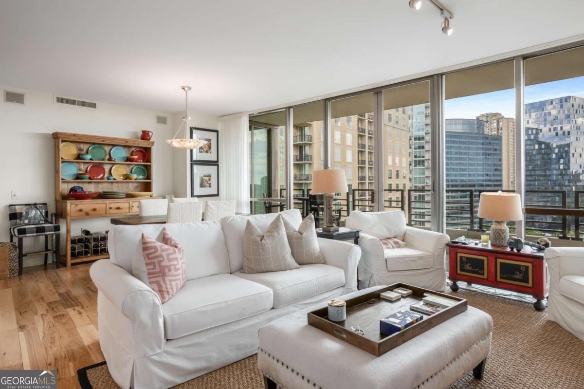 700 Park Regency Place Atlanta - 2