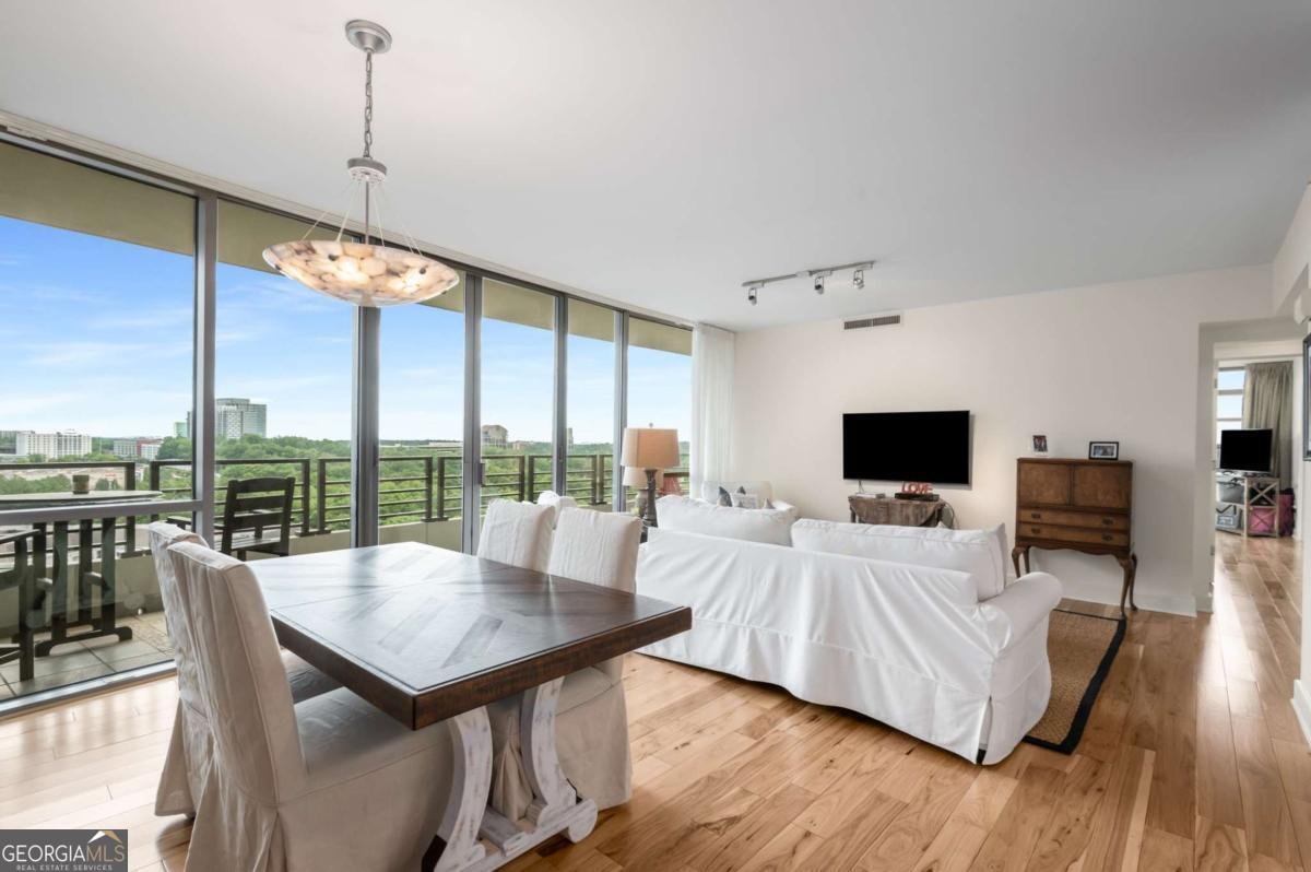 700 Park Regency Place Atlanta - 4