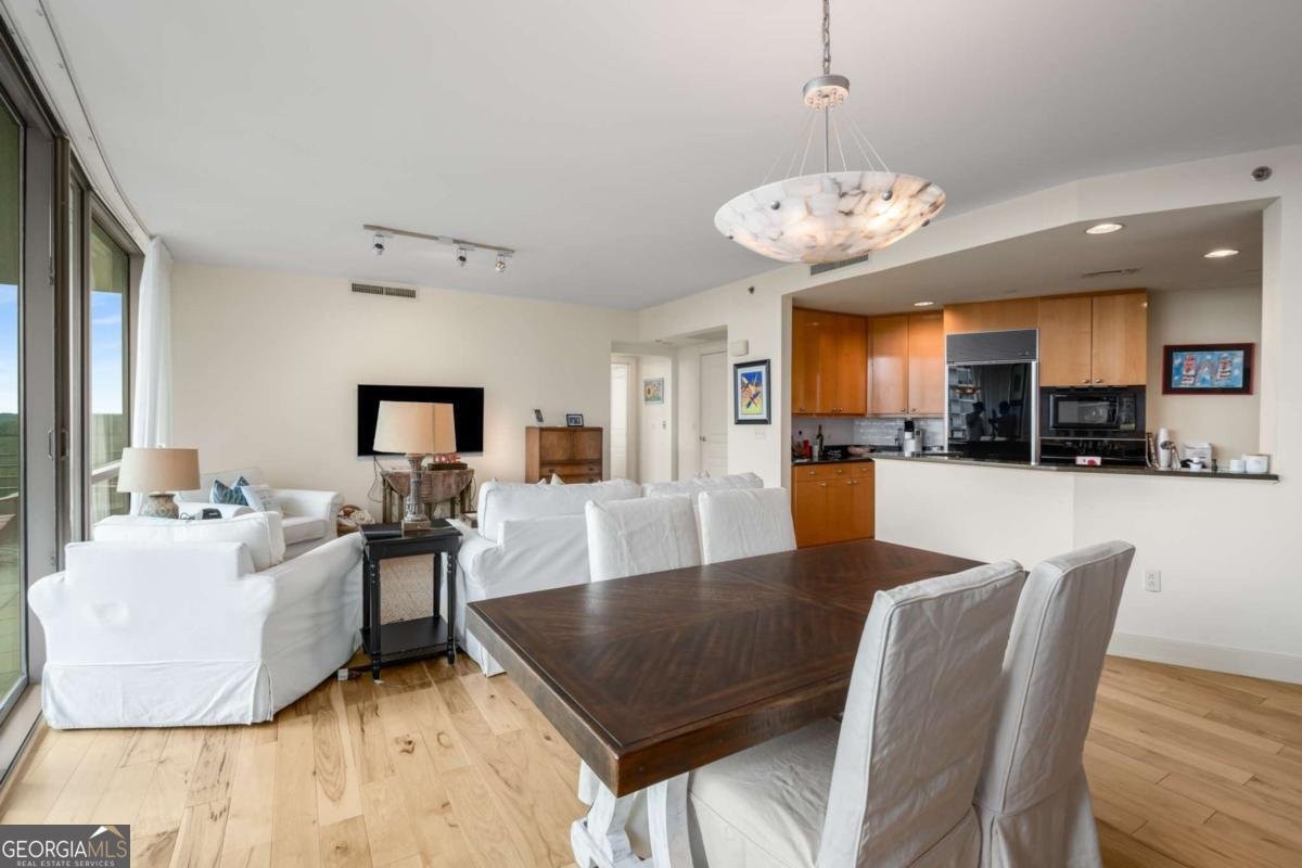 700 Park Regency Place Atlanta - 6