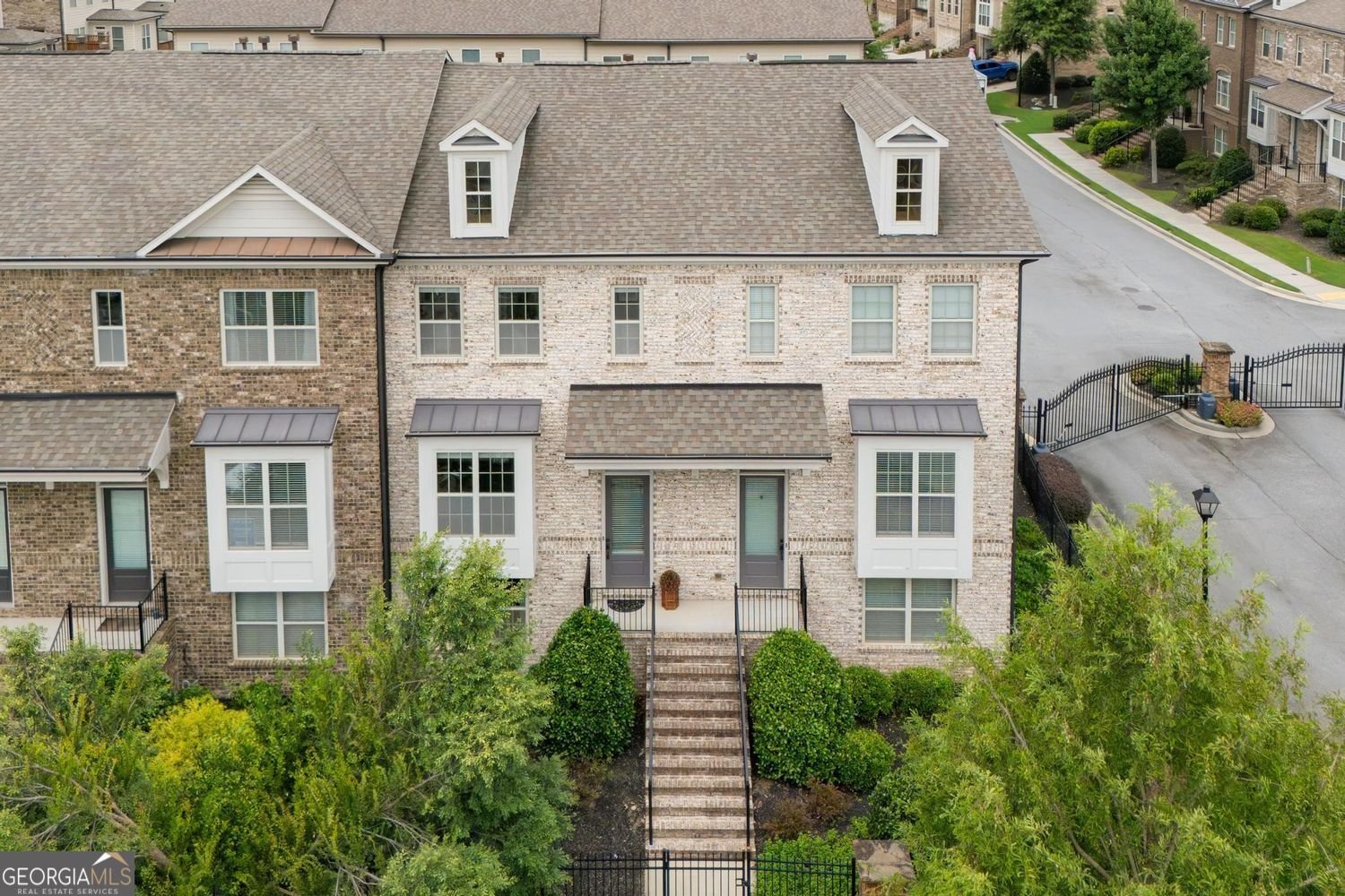 1096 Township Square Alpharetta - 30
