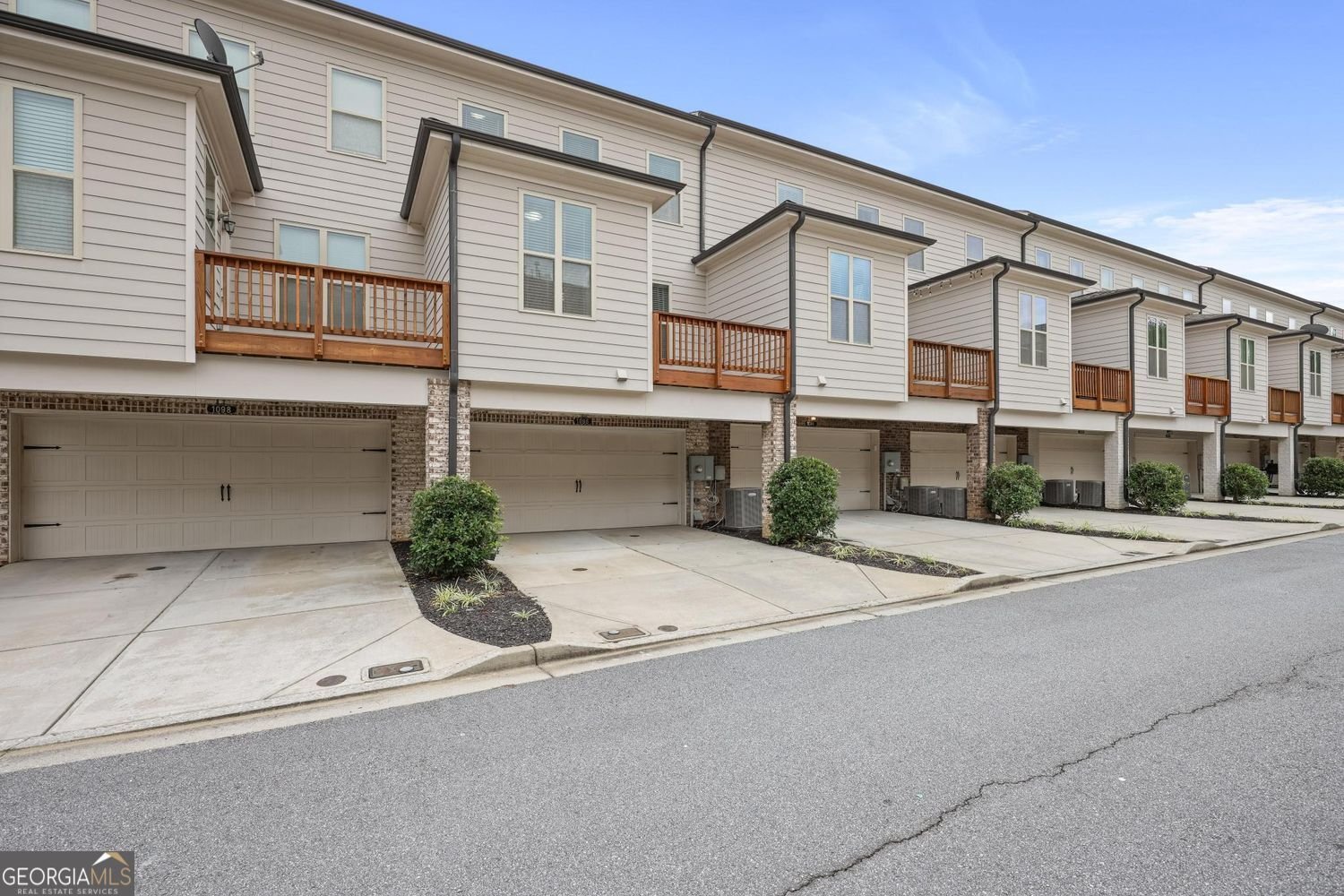 1096 Township Square Alpharetta - 32