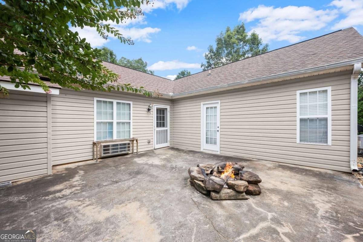 5364 Morgan Manor Drive Lula - 1