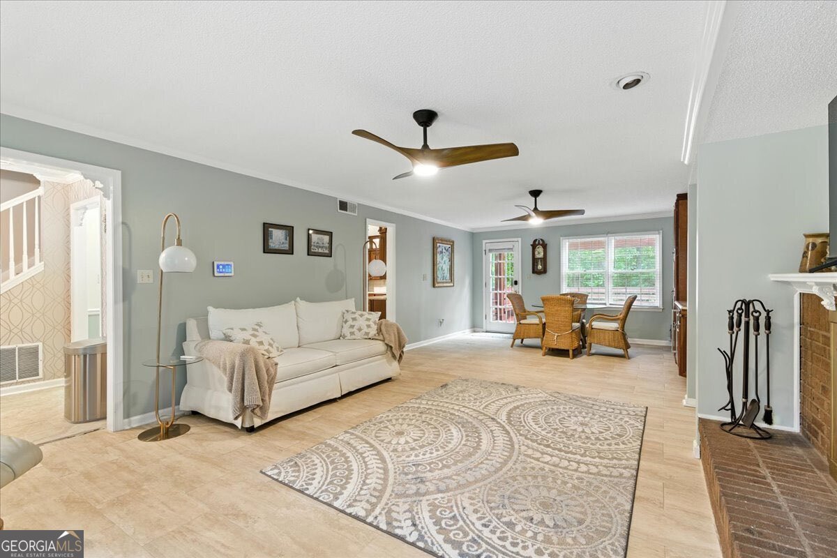 1034 Mill Drive Kennesaw - 5