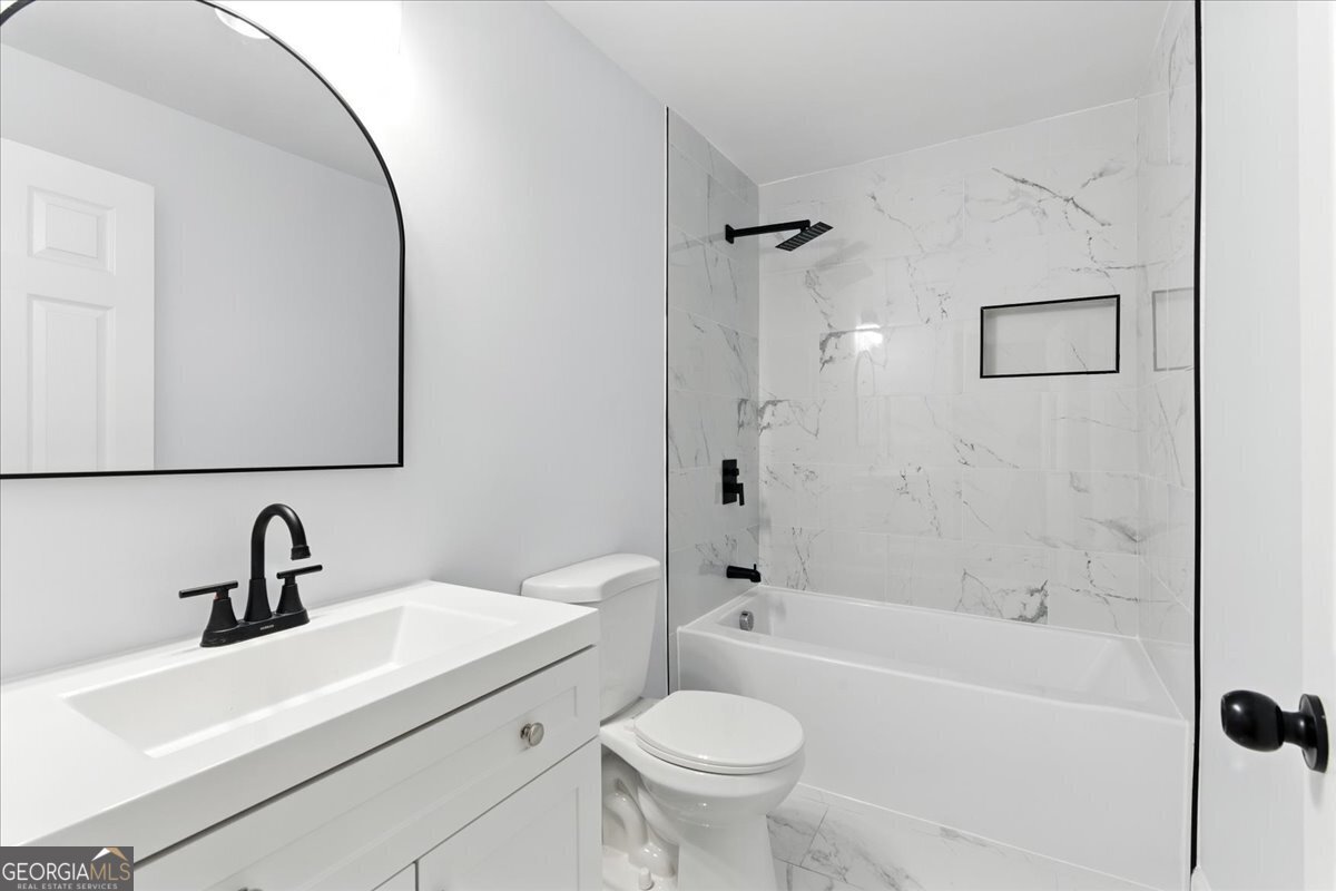 4274 Pineview Drive Powder Springs - 24