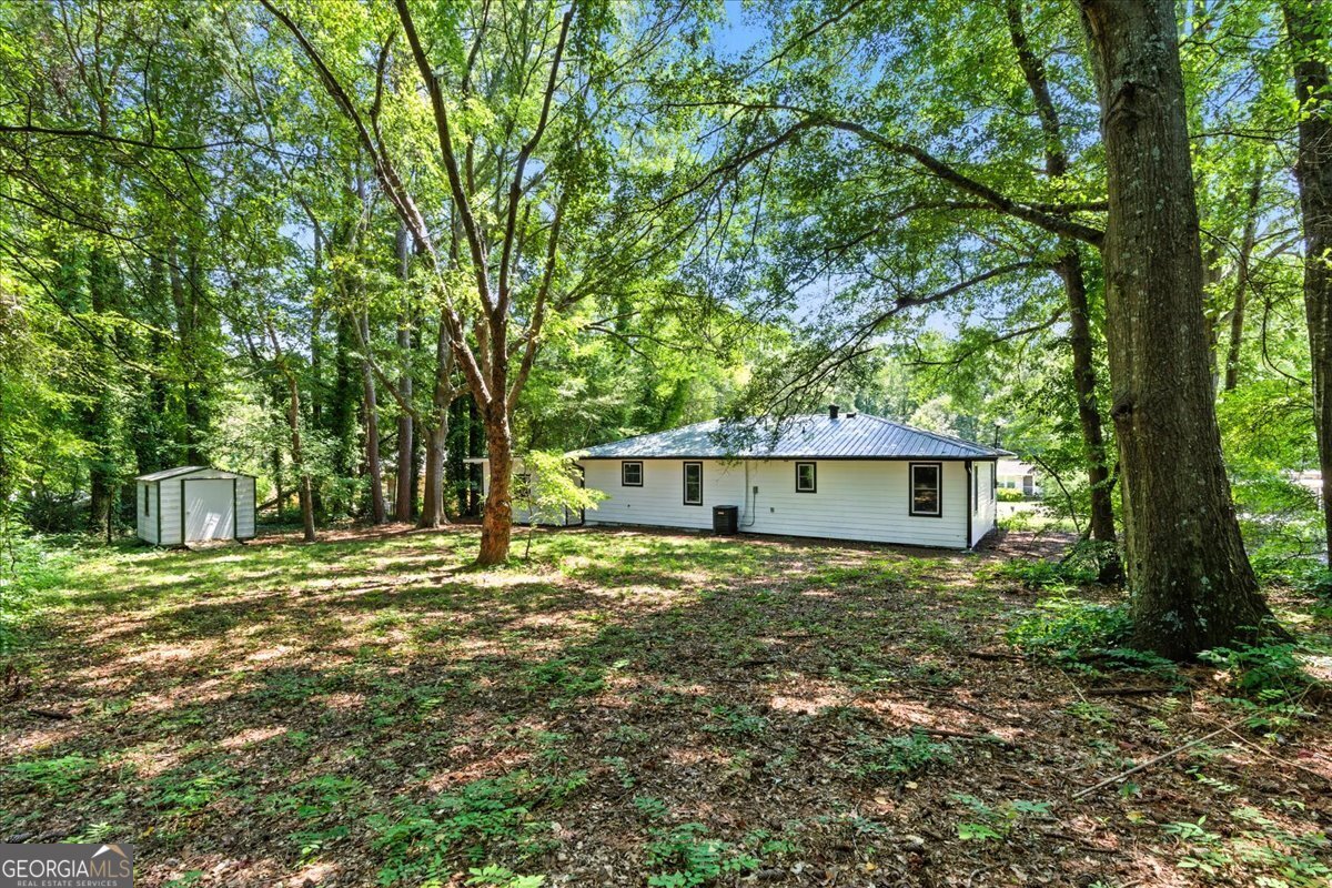 4274 Pineview Drive Powder Springs - 33