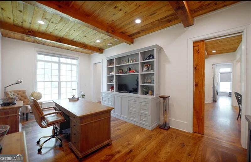 5360 Lake Forrest Drive Atlanta - 40