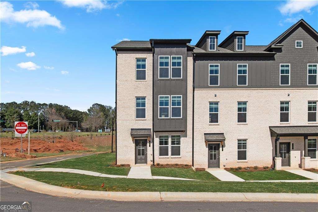 214 Daybreak Lane Newnan - 1