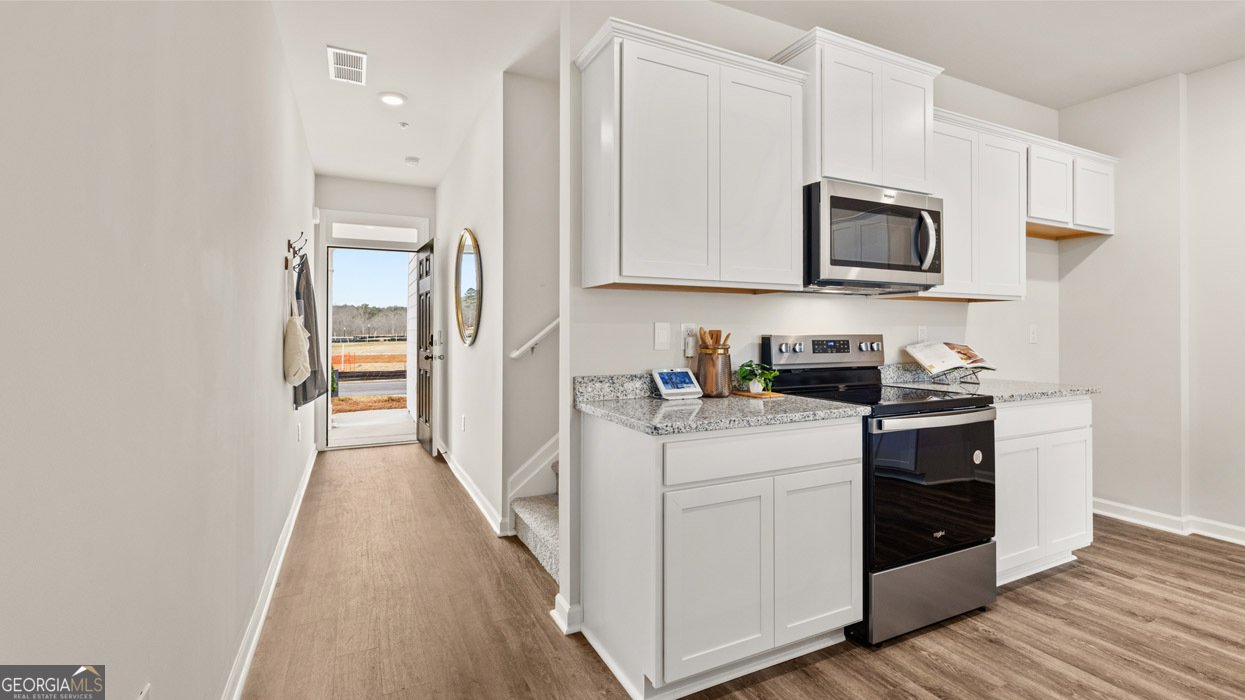 286 Sound Circle Stockbridge - 2