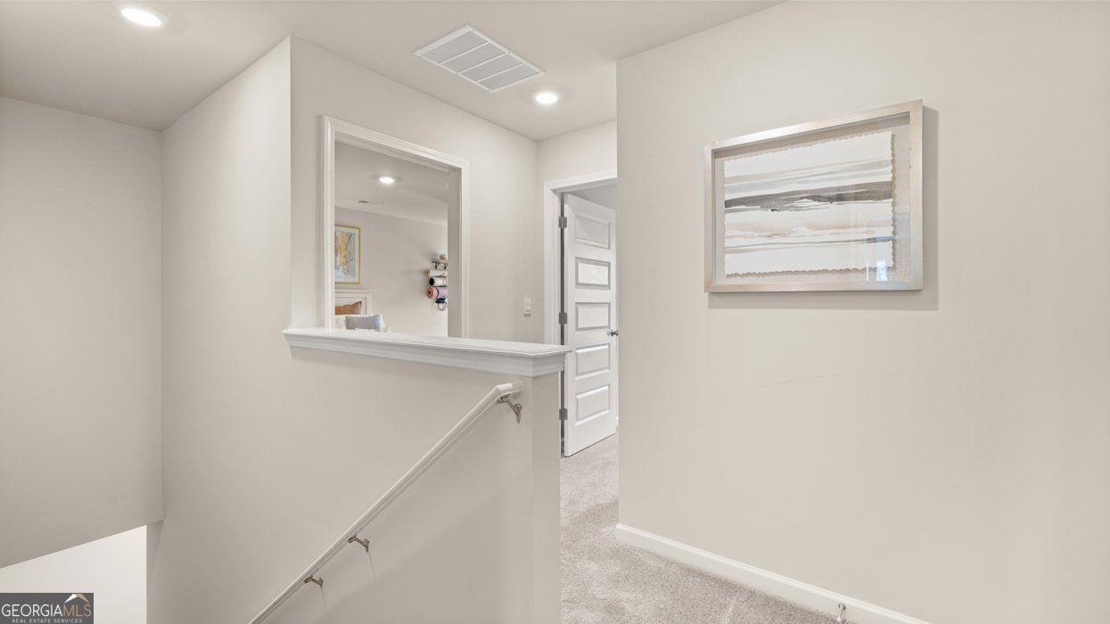 286 Sound Circle Stockbridge - 21