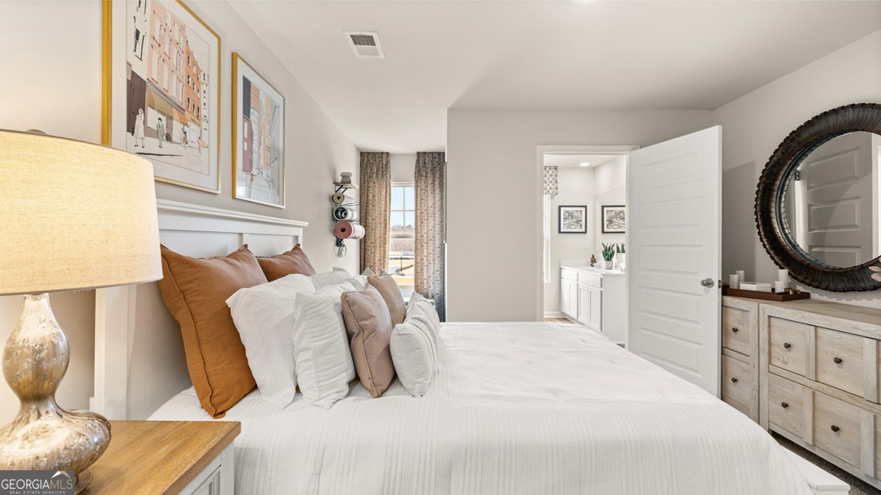 286 Sound Circle Stockbridge - 25