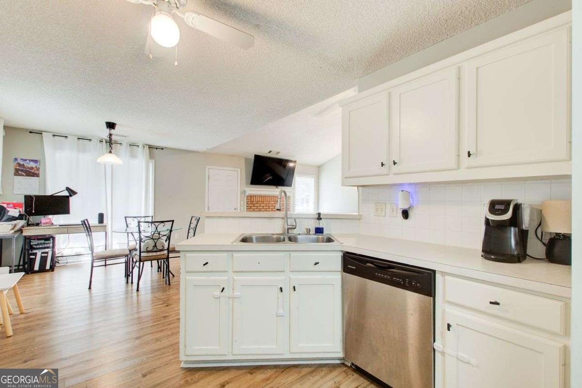 2585 Freemans Walk Drive Dacula - 10