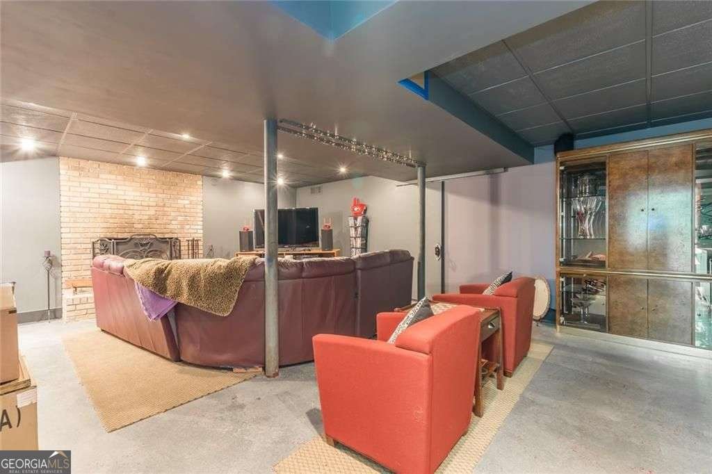 2072 Mcduffie Road Austell - 44