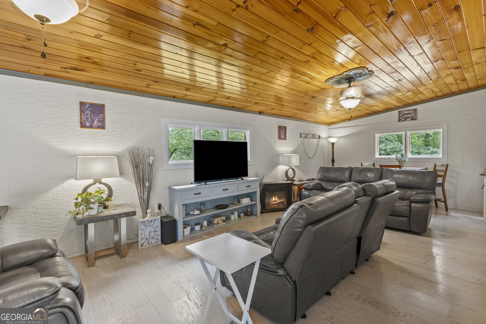 329 Wildwood Circle Clarkesville - 37