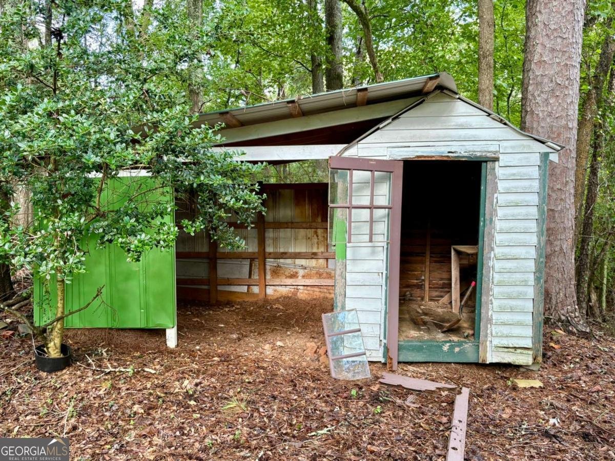 8421 Macon Highway Athens - 41