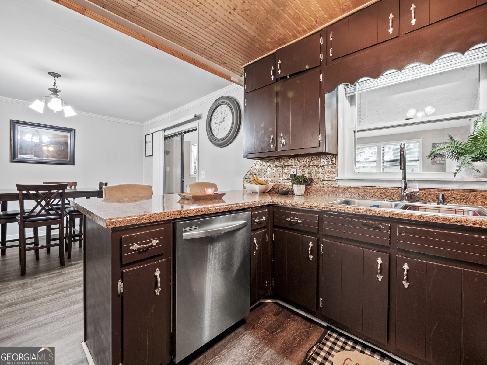 5017 Valley Street Oakwood - 10