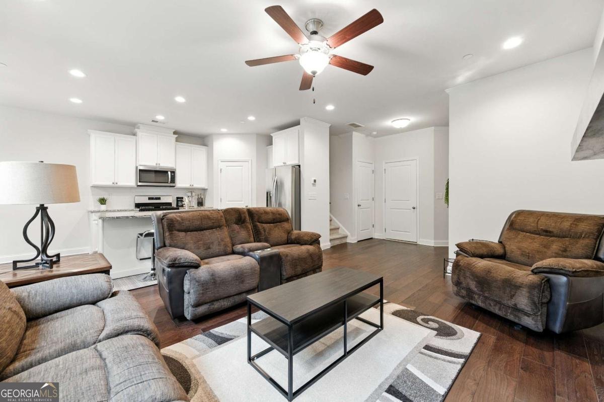 204 Magnolia Creek Way Woodstock - 2