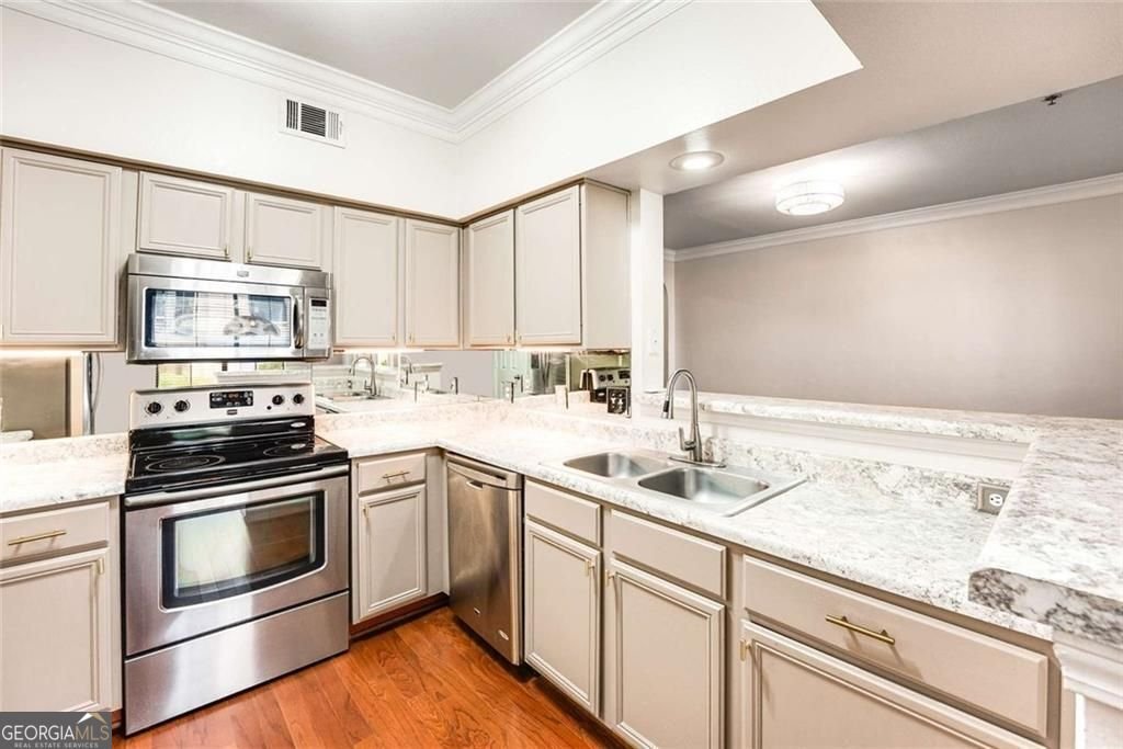 3777 Peachtree Road Brookhaven - 9