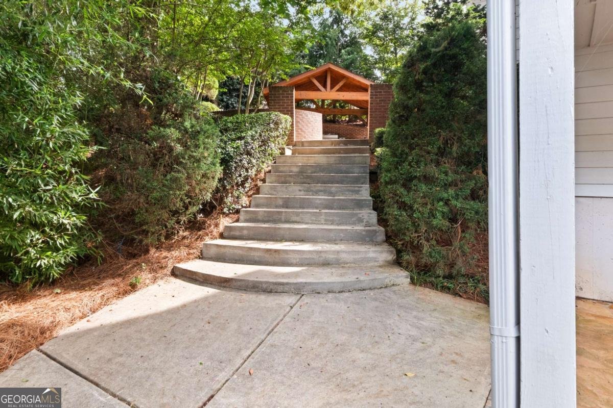 3980 Riverglen Circle Suwanee - 38