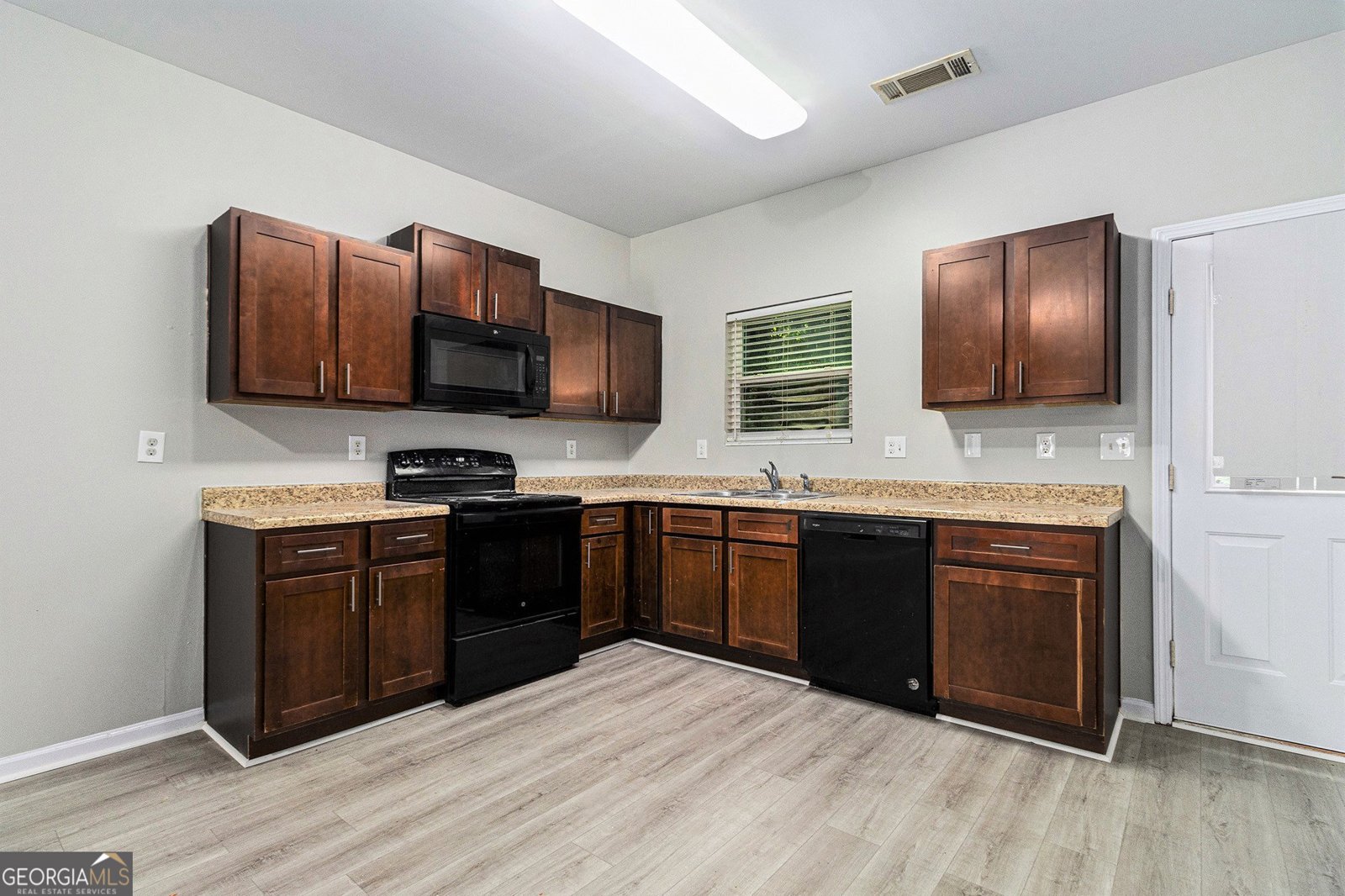 2137 Chadwick Road Atlanta - 9
