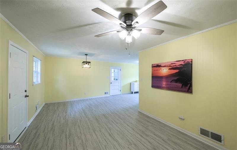 4045 COMPTON Circle Powder Springs - 18