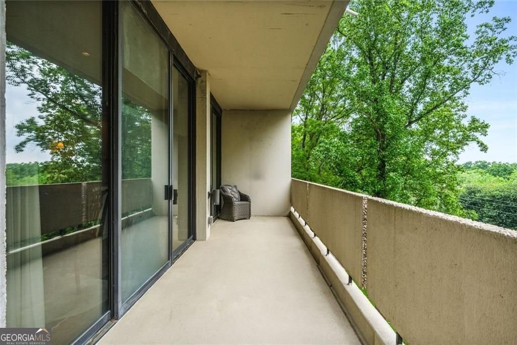 2575 Peachtree Road Atlanta - 32