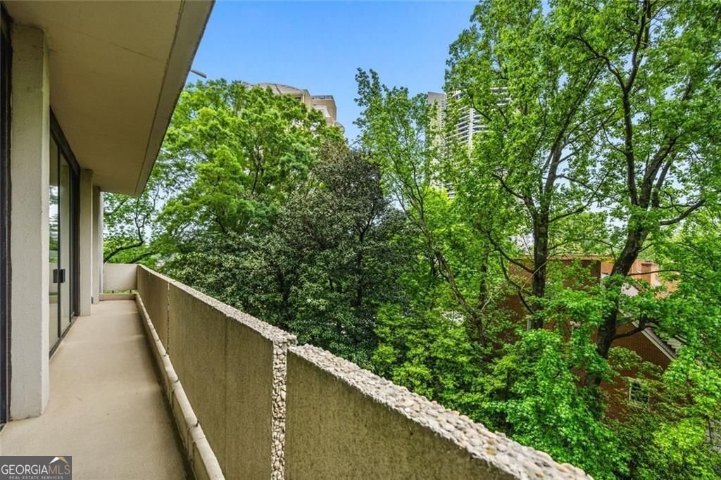 2575 Peachtree Road Atlanta - 33