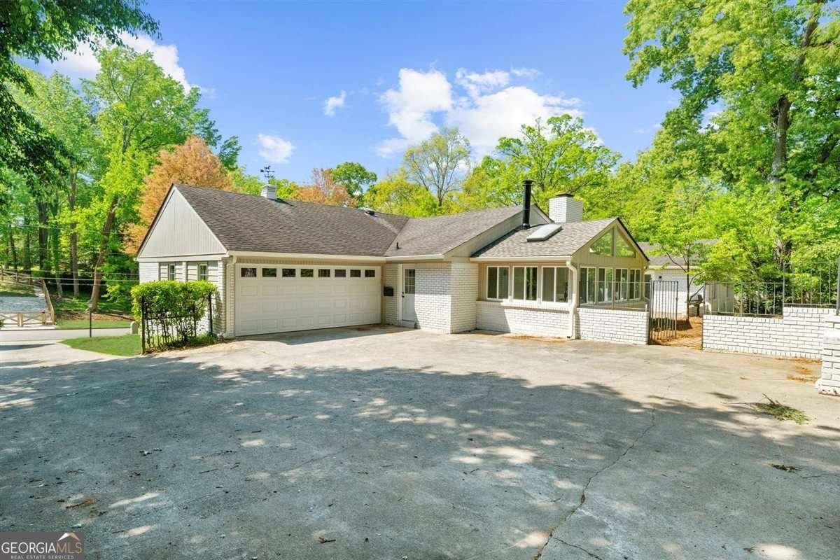 7300 WYNHILL Drive Atlanta - 4