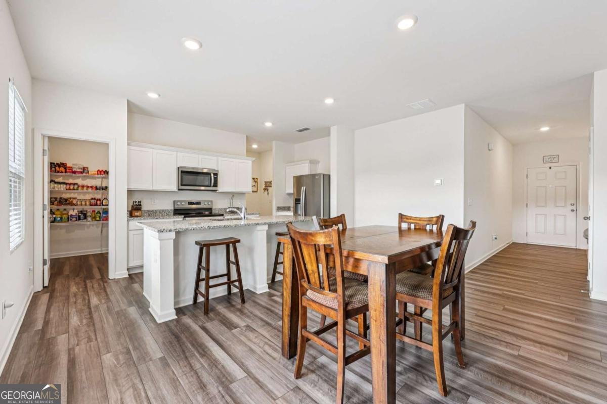 415 Knightsbridge Lane Winder - 12