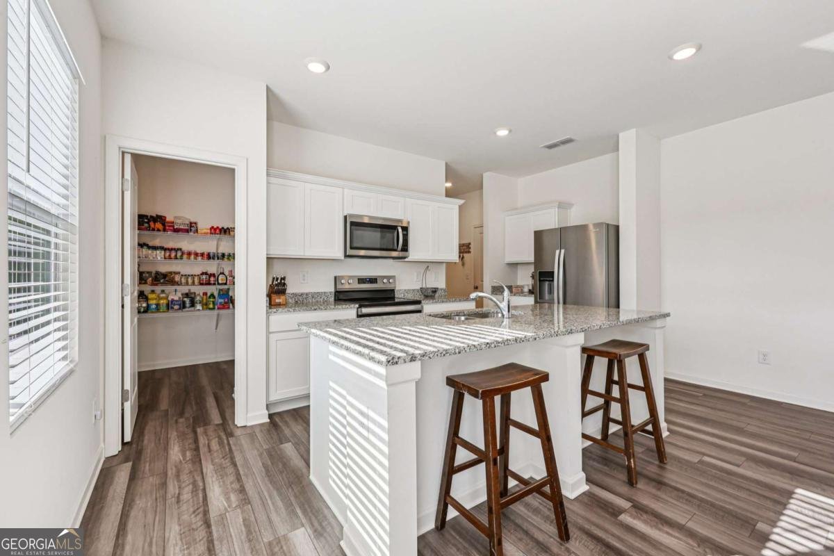 415 Knightsbridge Lane Winder - 13