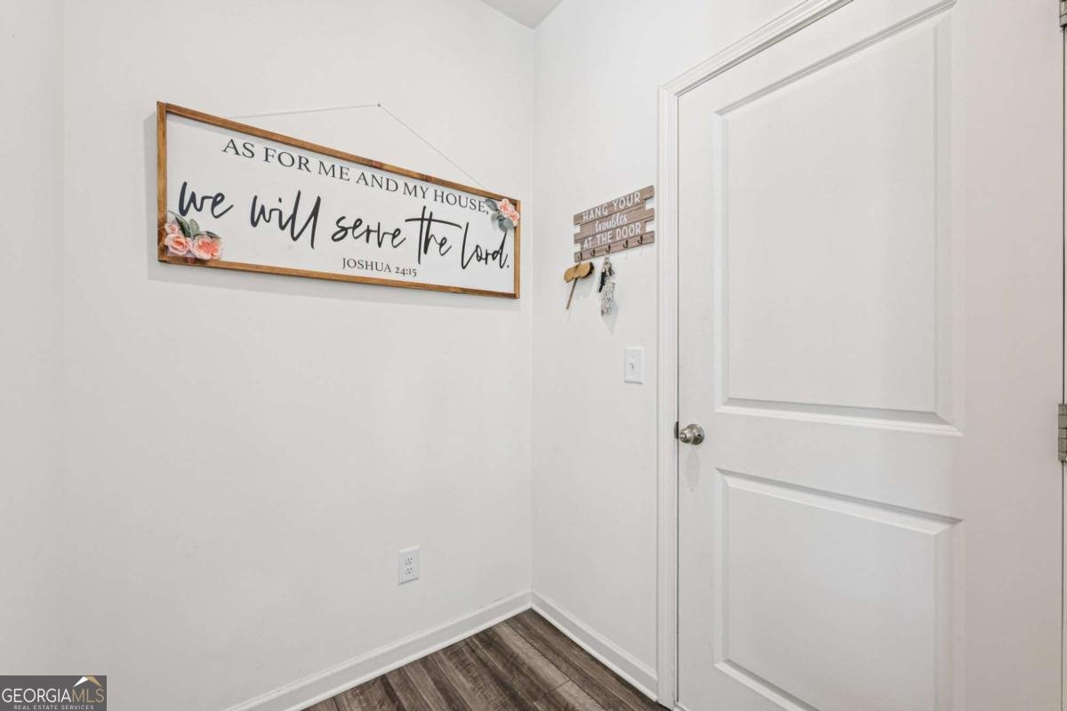 415 Knightsbridge Lane Winder - 19