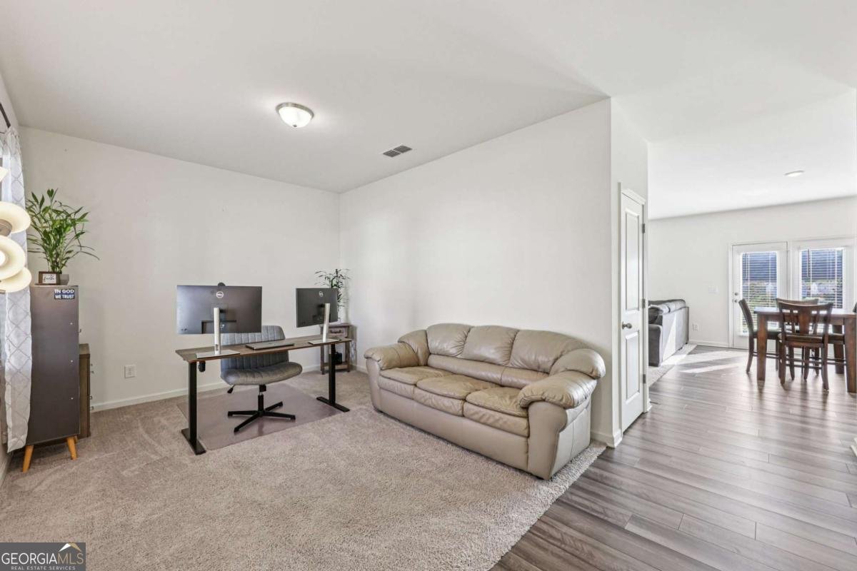 415 Knightsbridge Lane Winder - 6