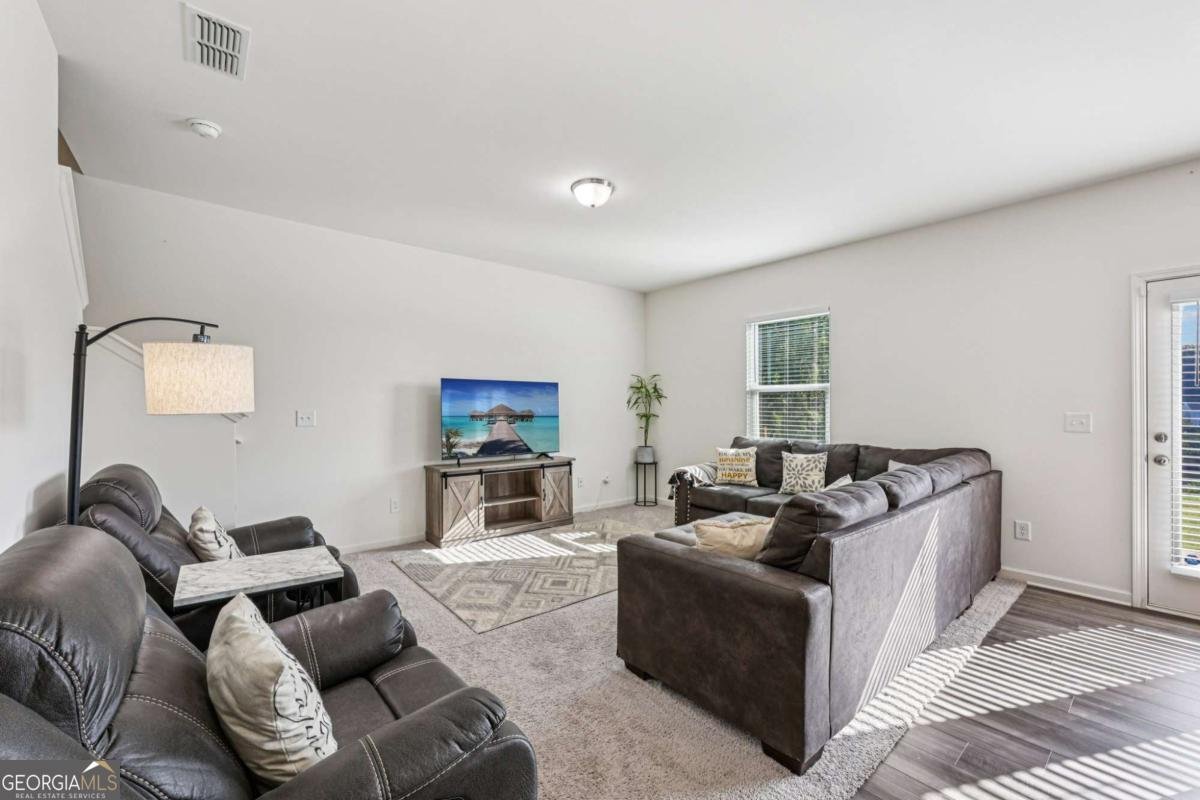 415 Knightsbridge Lane Winder - 8
