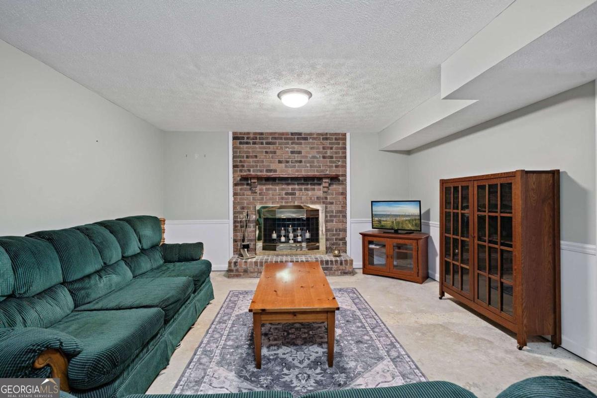 4692 Cheri Lynn Road Acworth - 27