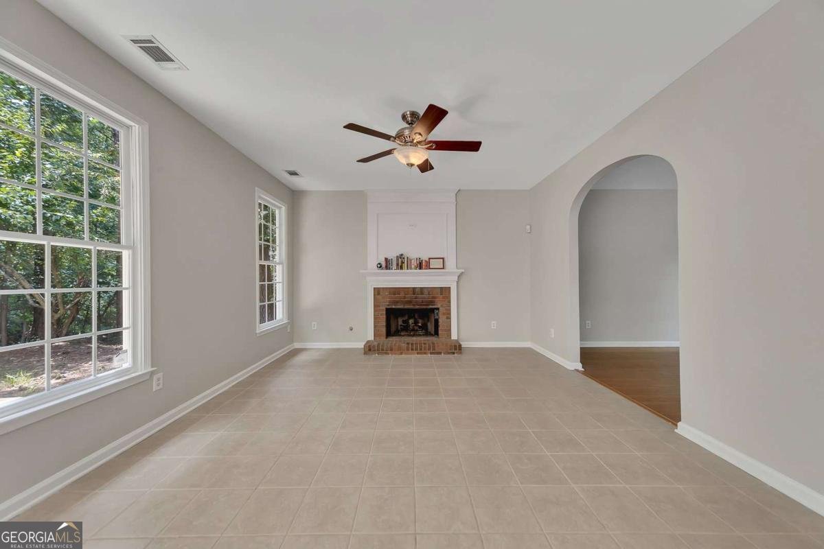 1031 Camden Lane Woodstock - 10
