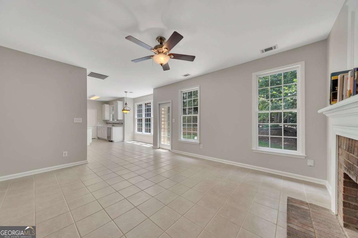 1031 Camden Lane Woodstock - 12