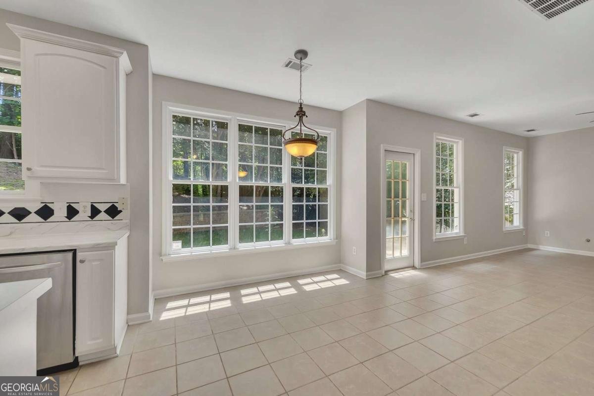 1031 Camden Lane Woodstock - 14