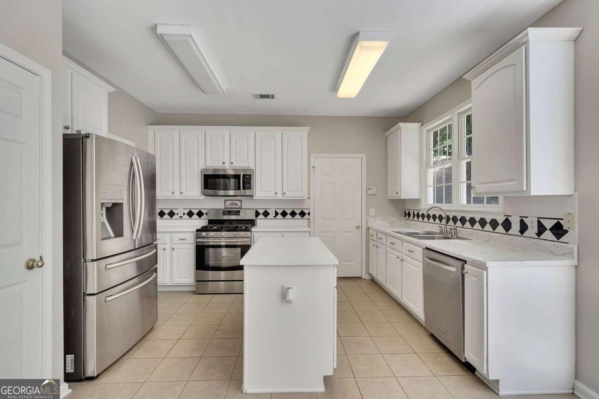 1031 Camden Lane Woodstock - 15