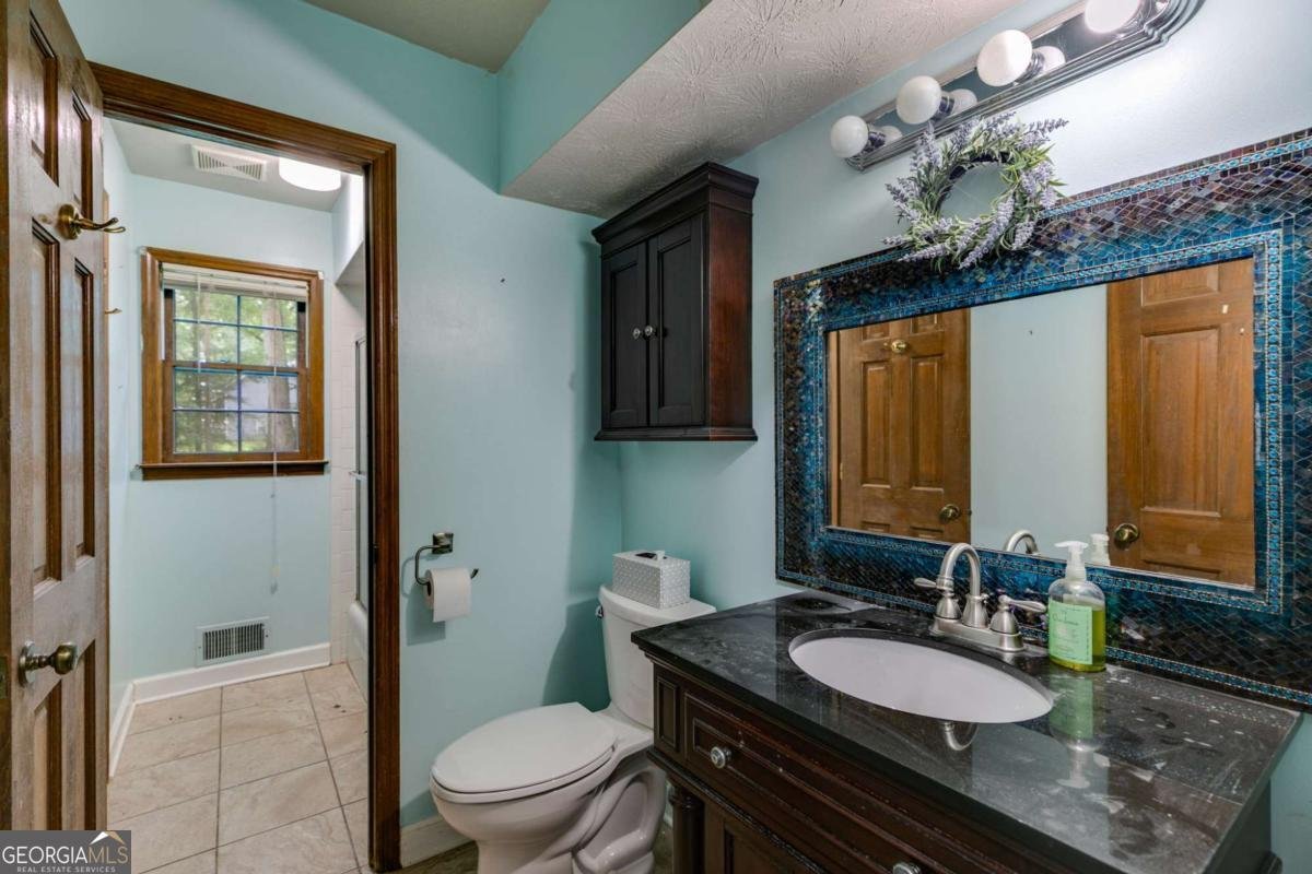 5471 Lake Drive Douglasville - 11