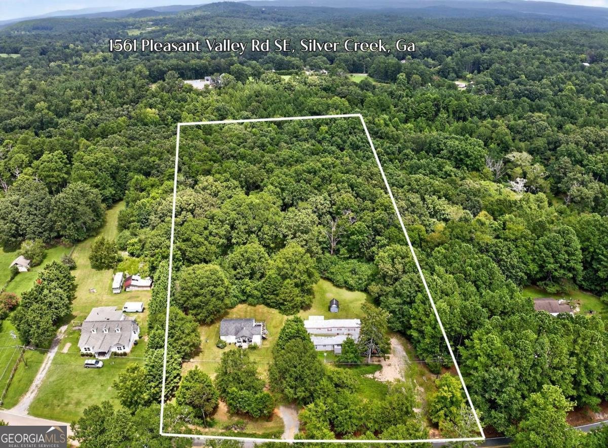 1561 Pleasant Valley Road Silver Creek - 1